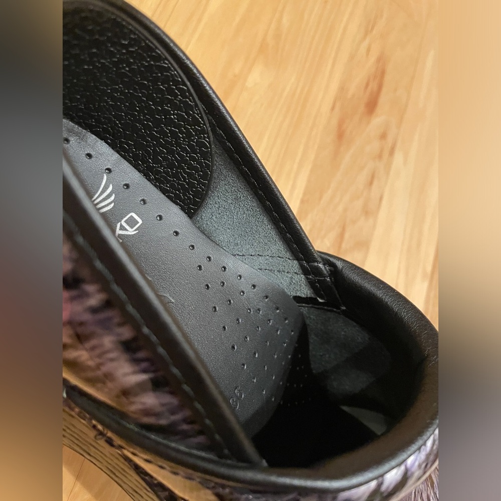 Dansko Gray Patent Clogs - Picture 7 of 10
